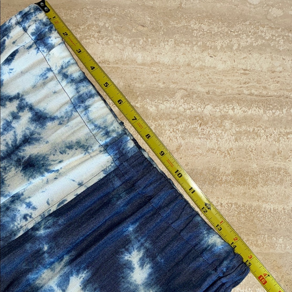 Blue Tie-Dye Set: Peplum Top & Wide Leg Capri Pants. M - Picture 12 of 17